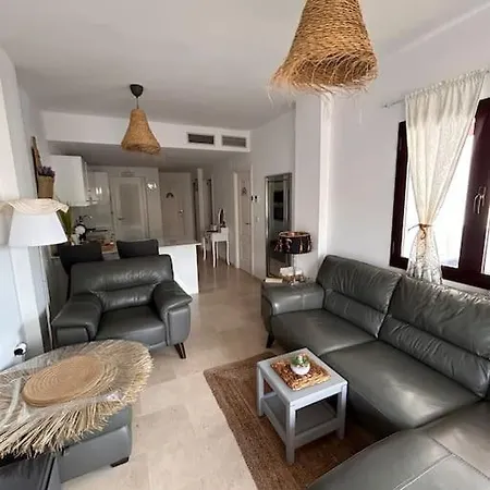 Boho Moni ميخاس